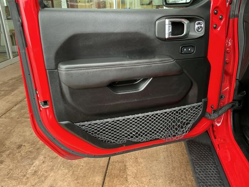 Used 2021 Jeep Wrangler Unlimited Sahara image 14