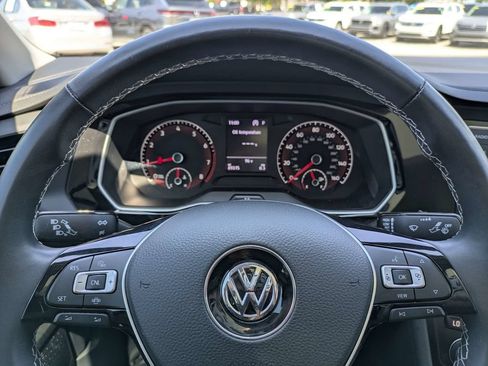 Used 2021 Volkswagen Jetta SE FWD image 38