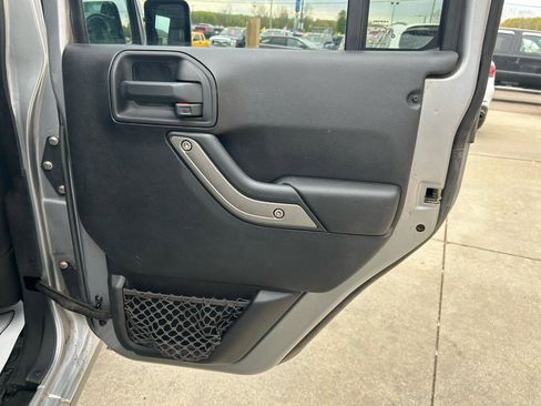 Used 2013 Jeep Wrangler Unlimited Sport AWD/4WD image 15