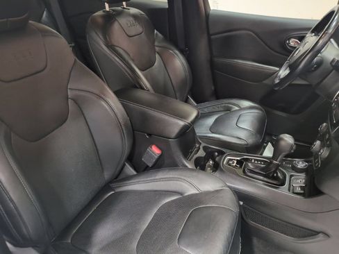 Used 2020 Jeep Cherokee Limited AWD/4WD image 9