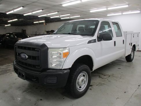 Used 2016 Ford F250 XL image 3