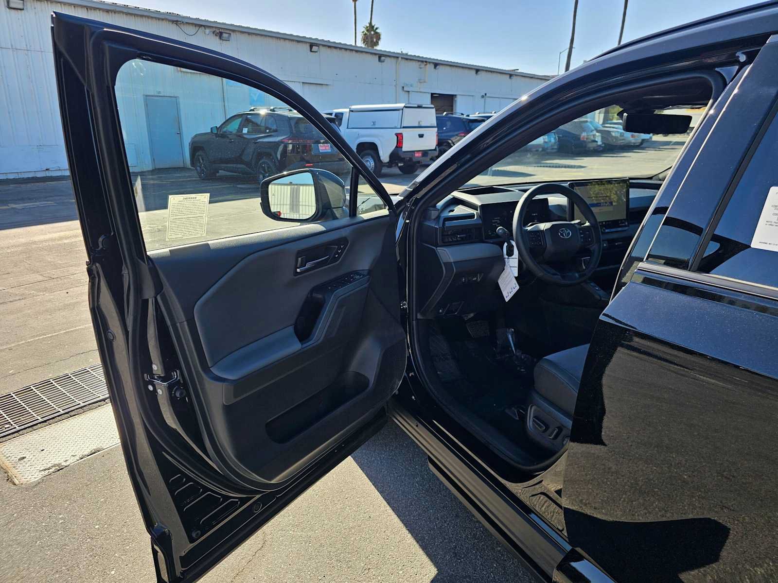 New 2026 Toyota RAV4 XSE w/ Panoramic Sun Roof Package AWD/4WD image 19