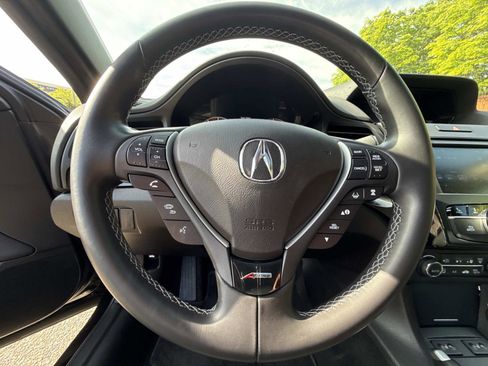 Used 2022 Acura ILX FWD image 9
