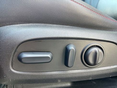 Used 2023 Chevrolet Blazer RS image 34