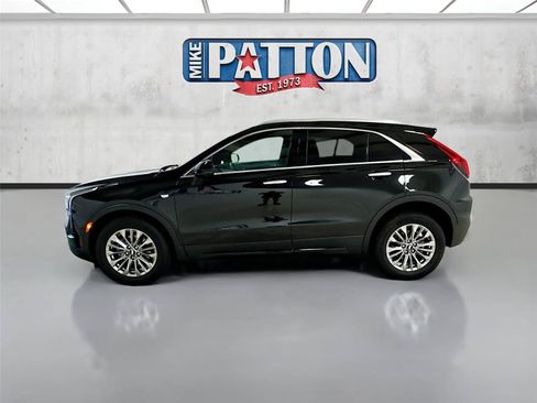 Used 2025 Cadillac XT4 Premium Luxury w/ Technology Package FWD image 4