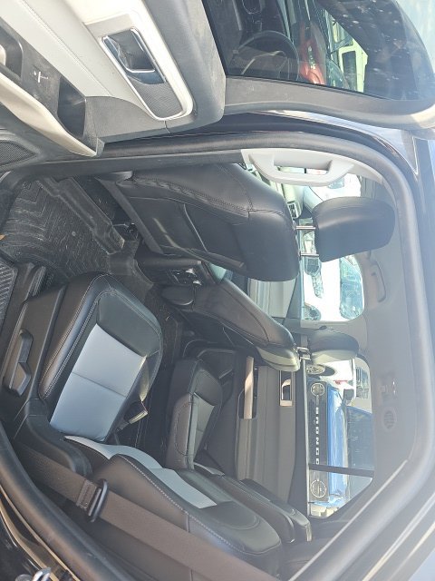 Used 2022 Ford Explorer XLT w/ Equipment Group 202A RWD image 2
