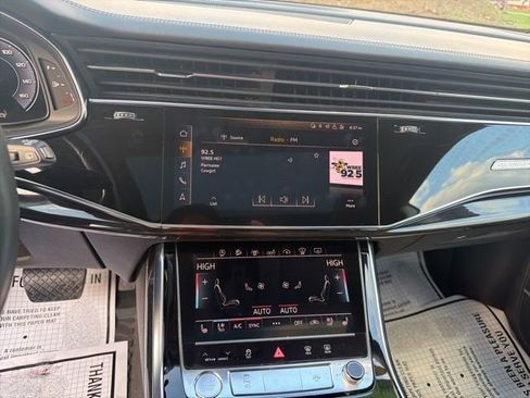 Used 2019 Audi Q8 Prestige image 16