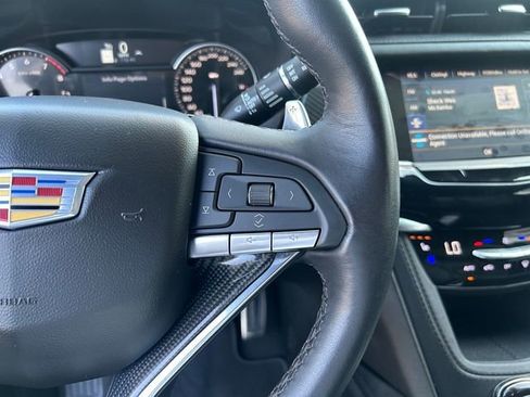 Used 2024 Cadillac XT6 Sport image 17