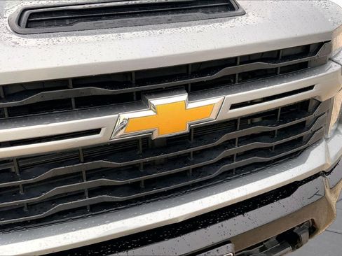Used 2024 Chevrolet Silverado 2500 Custom w/ Custom Value Package AWD/4WD image 28