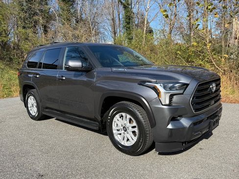 Used 2025 Toyota Sequoia SR5 image 4