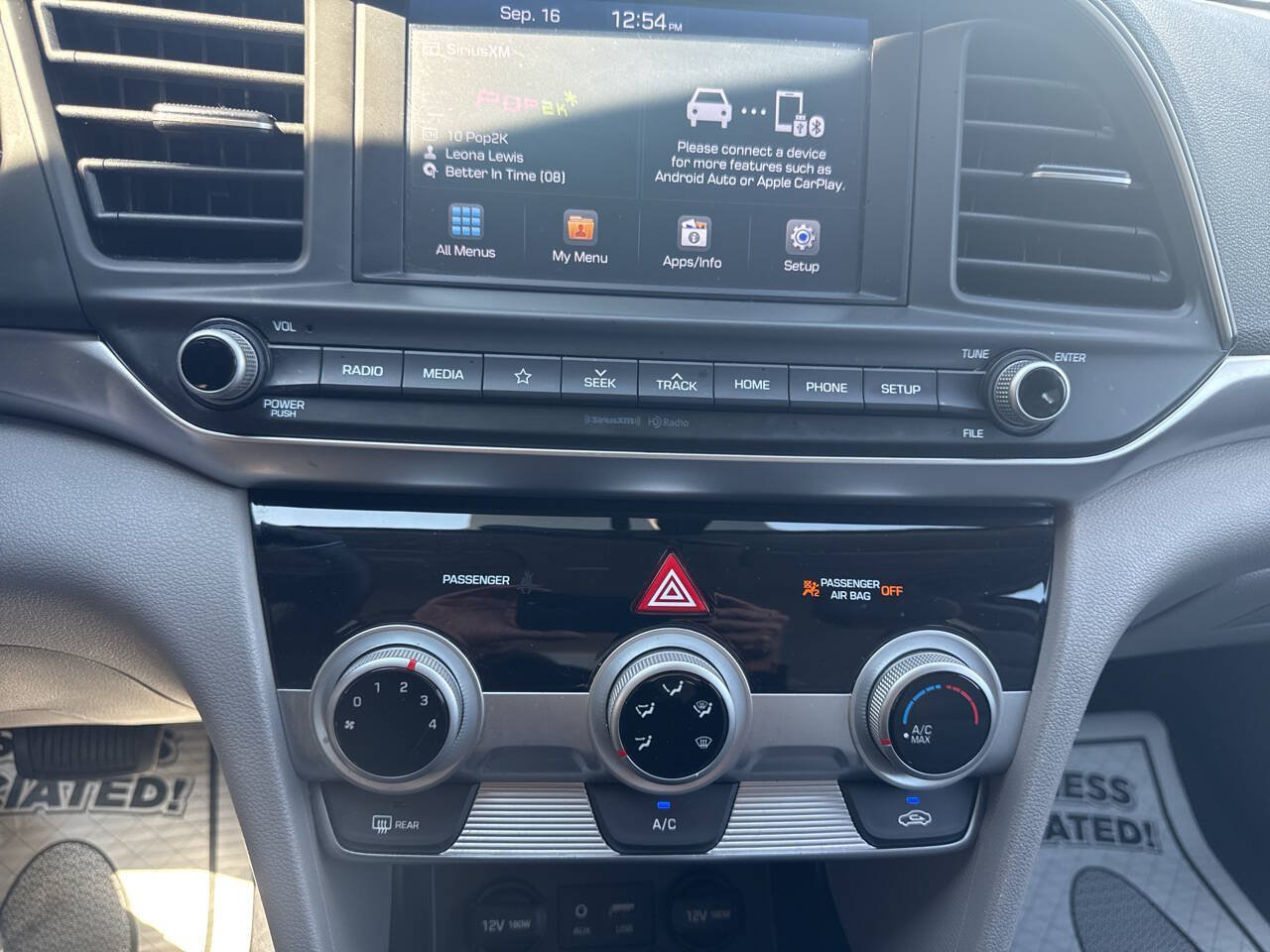 Used 2019 Hyundai Elantra SEL FWD image 28