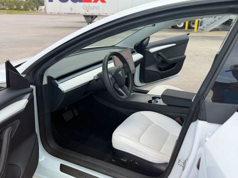 Used 2023 Tesla Model 3 Standard Range RWD image 17