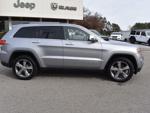 Used 2014 Jeep Grand Cherokee Limited image 10
