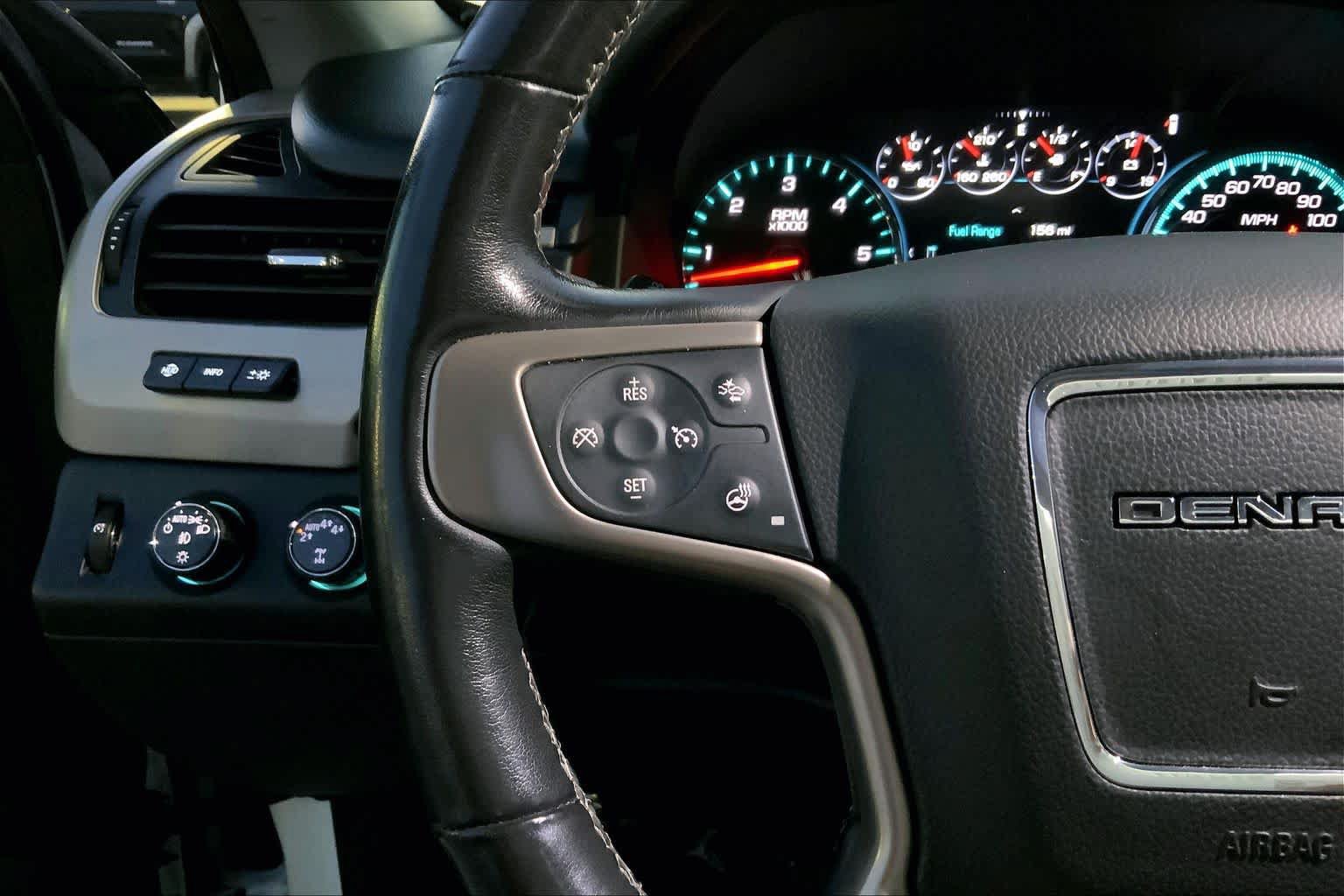 Used 2019 GMC Yukon XL Denali AWD/4WD image 21
