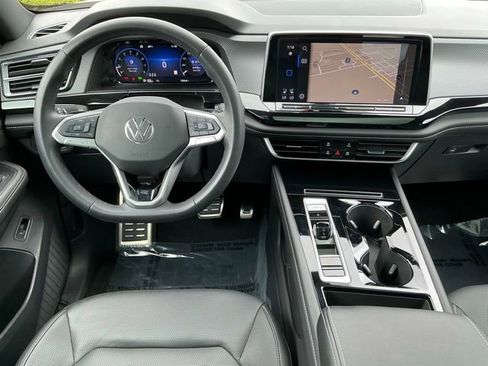 Certified 2025 Volkswagen Atlas Cross Sport SEL R-Line AWD/4WD image 15