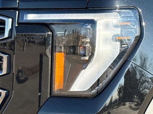 Used 2024 GMC Sierra 2500 AT4 w/ Max Trailering Package image 4