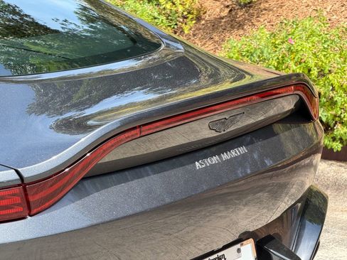 Used 2020 Aston Martin V8 Vantage Coupe RWD image 8