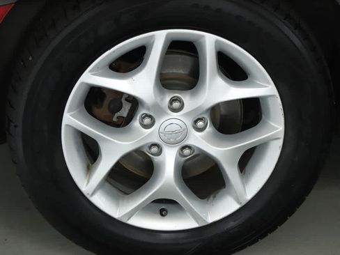 Used 2017 Chrysler Pacifica Touring-L Plus w/ Tire & Wheel Group FWD image 12
