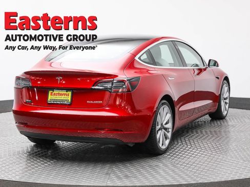 Used 2019 Tesla Model 3 Performance image 5