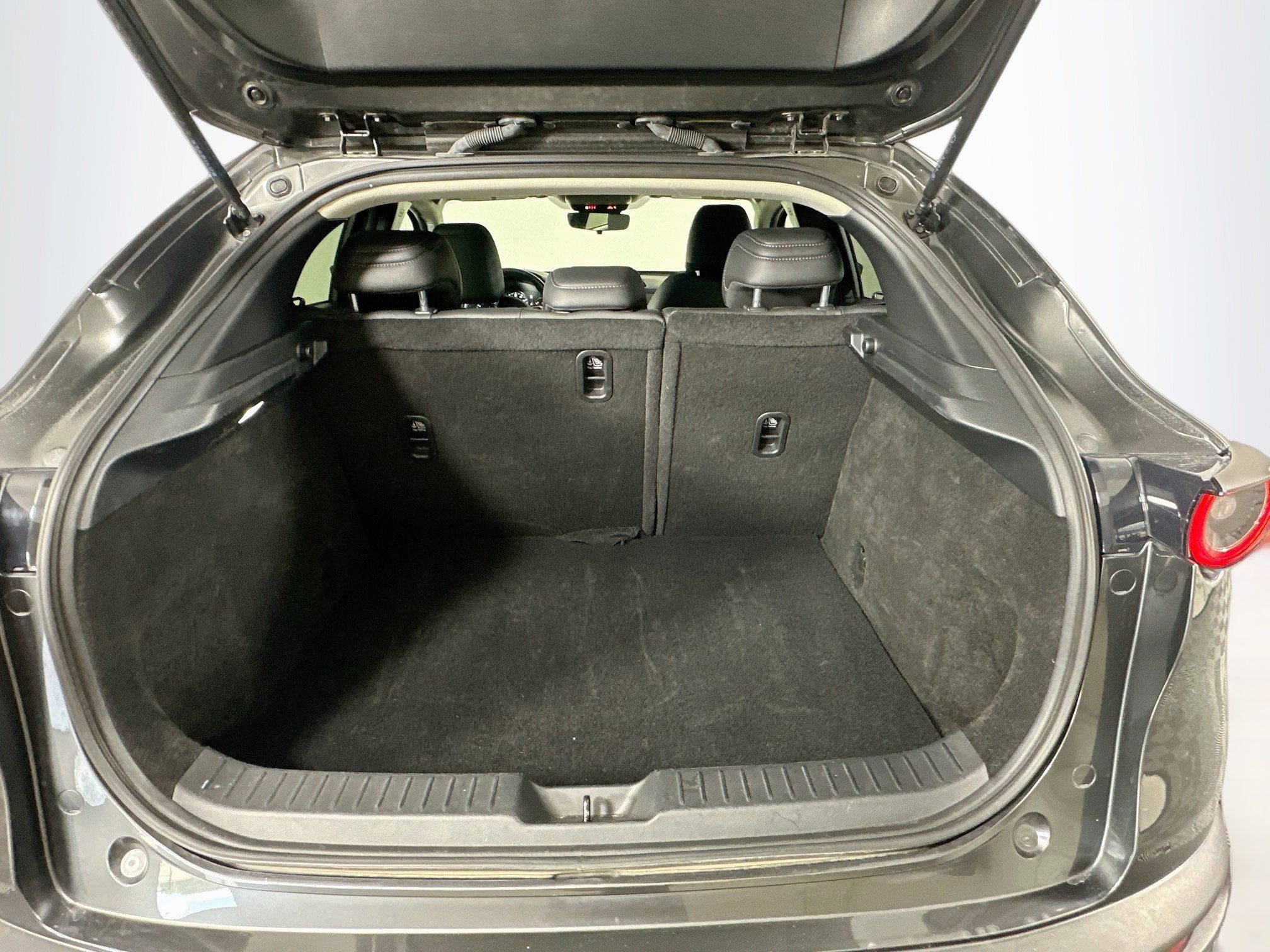 Used 2025 MAZDA CX-30 AWD 2.5 S w/ Preferred Package image 29