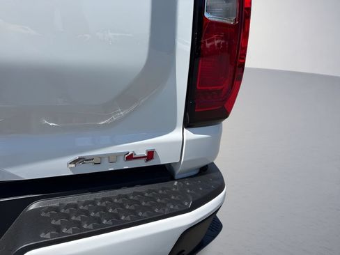 New 2026 GMC Canyon AT4 w/ Technology Plus Package AWD/4WD image 34