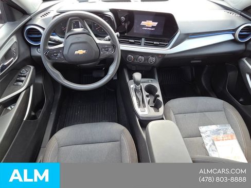 Used 2024 Chevrolet Trax LS w/ LS Convenience Package FWD image 15