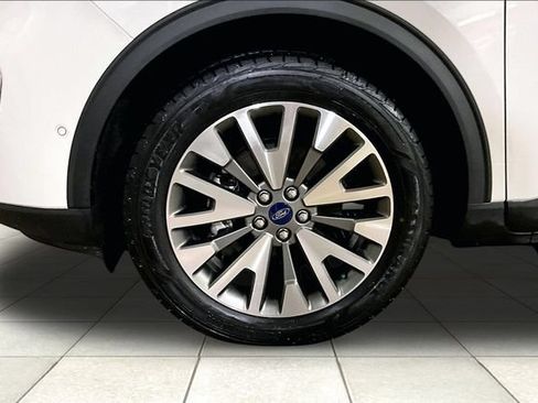 Used 2021 Ford Escape Titanium AWD/4WD image 9