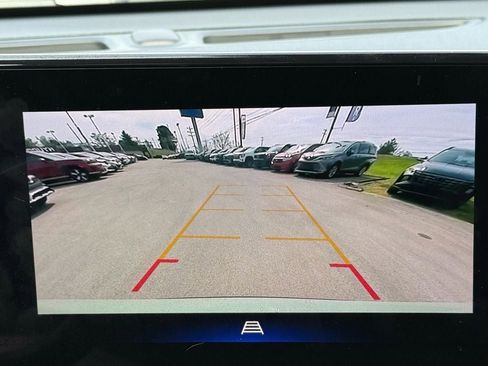 Used 2024 Chevrolet Trax ACTIV w/ Sunroof Package image 28