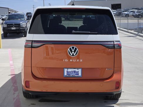New 2025 Volkswagen ID. Buzz 1st Edition image 5
