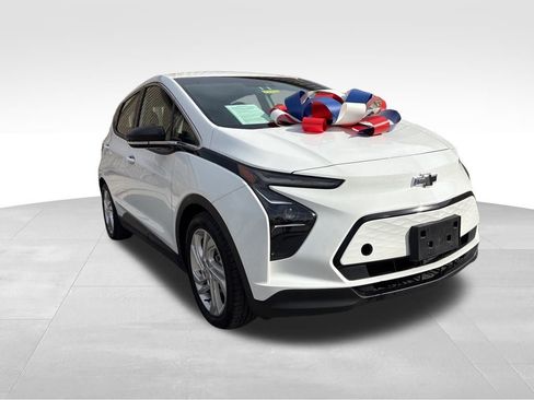 Used 2023 Chevrolet Bolt LT w/ Driver Confidence Package image 3