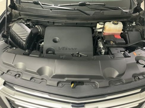 Used 2023 Chevrolet Traverse LT AWD/4WD image 9