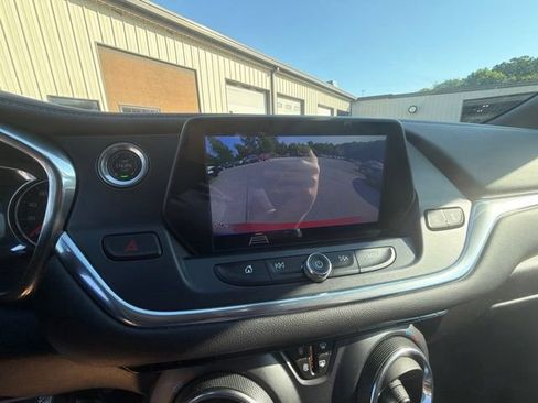 Used 2019 Chevrolet Blazer LT FWD image 22