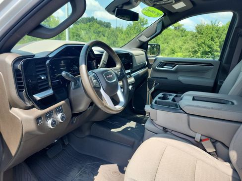 Used 2024 GMC Sierra 1500 SLE w/ Preferred Package AWD/4WD image 14