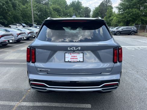 Used 2023 Kia Sorento SX image 6