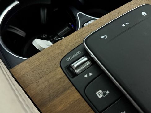 Used 2024 Mercedes-Benz GLE 450 4MATIC image 10