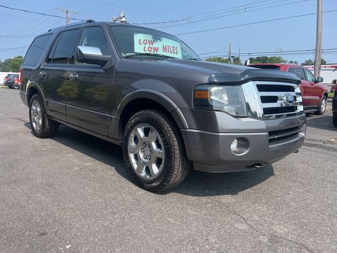 Used 2014 Ford Expedition Limited w/ Equipment Group 301A AWD/4WD image 4