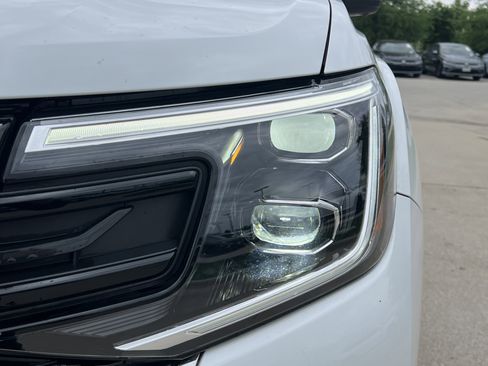Certified 2025 Volkswagen Atlas SEL Premium R-Line AWD/4WD image 6