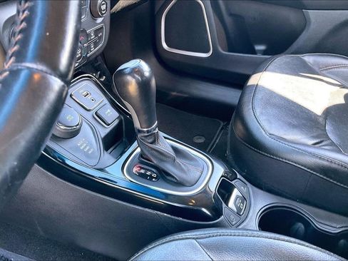 Used 2019 Jeep Compass Limited image 15