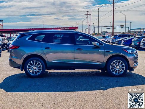 Used 2020 Buick Enclave Premium w/ Surround and Sites Package FWD image 9