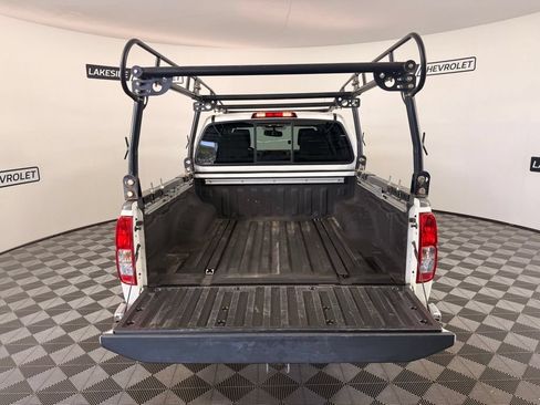Used 2015 Nissan Frontier SL AWD/4WD image 14
