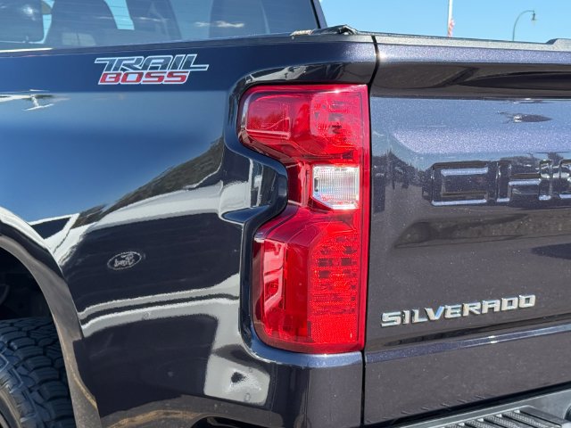 Used 2022 Chevrolet Silverado 1500 Custom Trail Boss AWD/4WD image 25