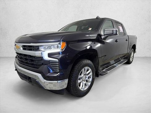 Used 2023 Chevrolet Silverado 1500 LT AWD/4WD image 7