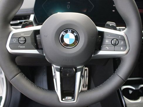 Used 2025 BMW X1 xDrive28i w/ Technology Package image 17