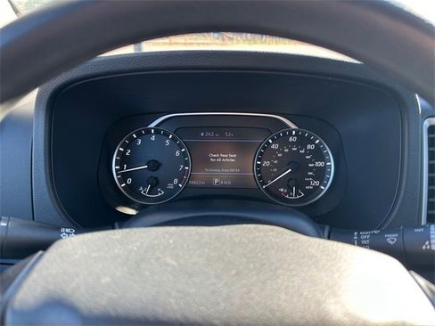 Used 2022 Nissan Frontier SV image 26