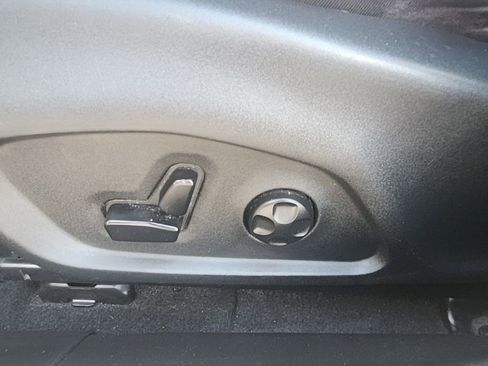 Certified 2020 Jeep Compass Latitude FWD image 16