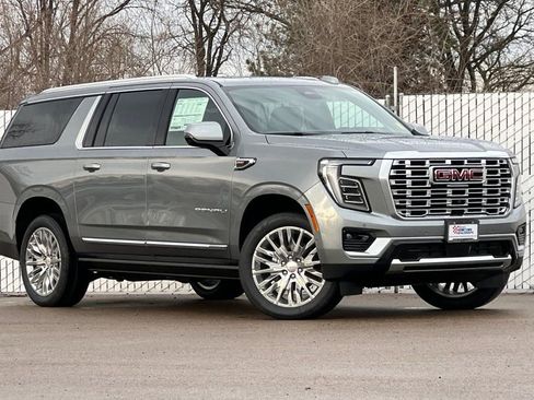 New 2026 GMC Yukon XL Denali w/ Sun & Power Step Package AWD/4WD image 2