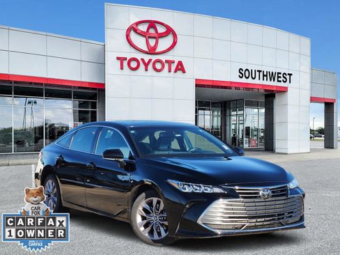 Used 2019 Toyota Avalon XLE image 1