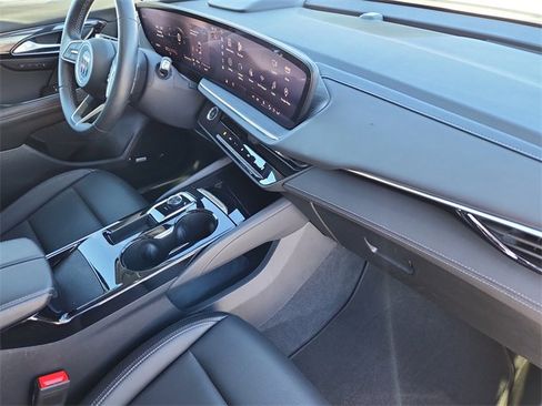 Used 2025 Buick Envision Preferred image 19