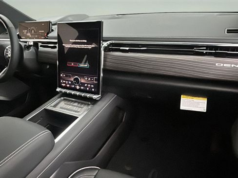 New 2025 GMC Sierra EV Denali image 9