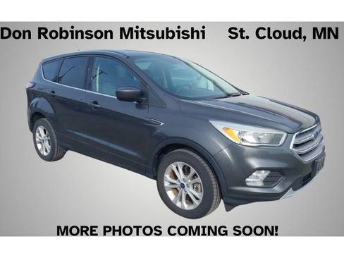 Used 2017 Ford Escape SE AWD/4WD image 1